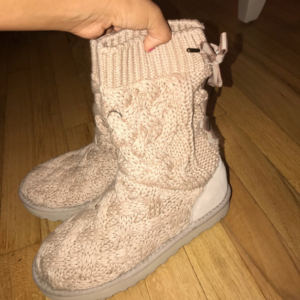 UGG Australia Beige Knit Bow Boots